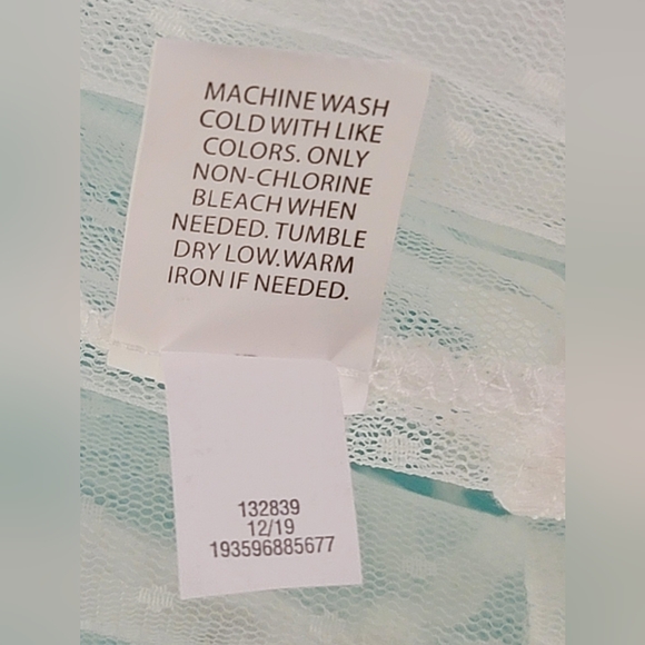 Gorgeous Vylette white lace tiered maxi Swim cover-up size M - Picture 5 of 8